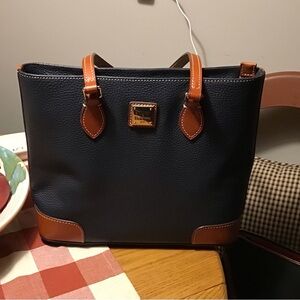 Dooney & Bourke Navy and Tan Pebble Leather Zip top Shopper Tote!